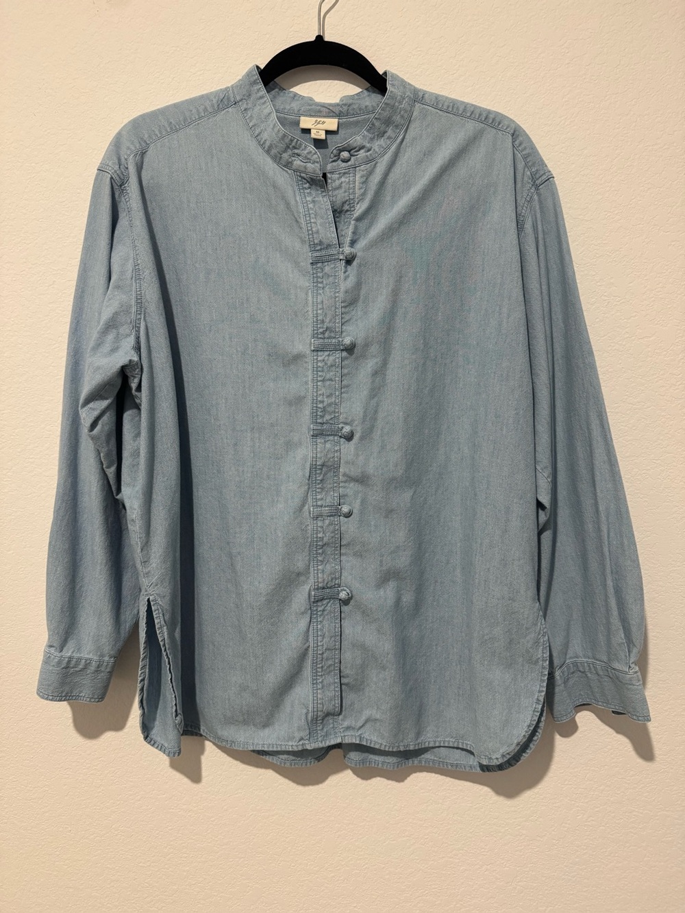 J. Jill Blue Chambray Mandarin Collar Loop Button Long Sleeve Top